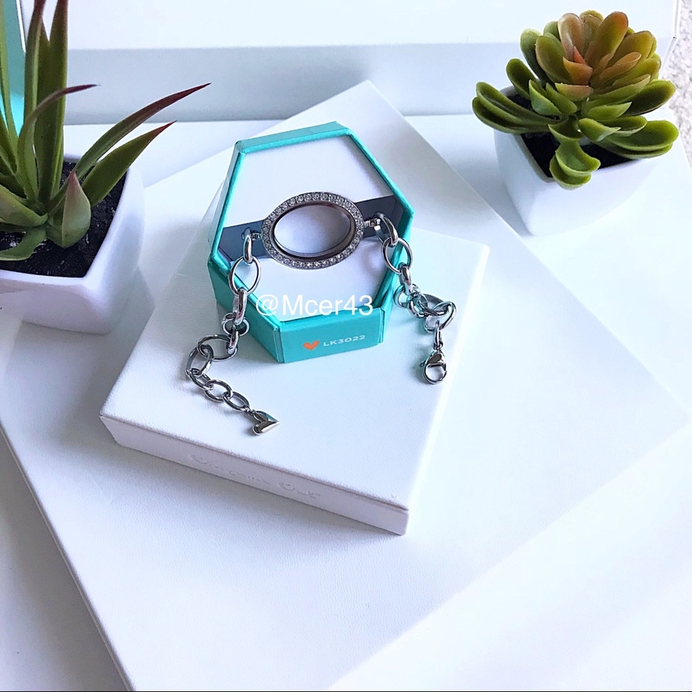 Classic living locket Bracelet Silver